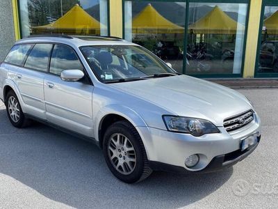 usata Subaru Outback 2.5i Lineartronic 4dventure