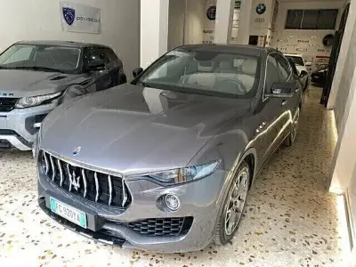 Usata Maserati Levante GranLusso 275 CV (202 kW) 2017 Grigio SUV