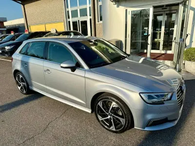 Usata Audi A3 Admired 150 CV (110 kW) 2020 Argento Berlina