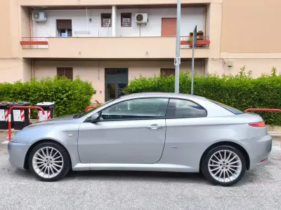 Usata Alfa Romeo GT 150 CV (110 kW) 2006 Grigio Coupé