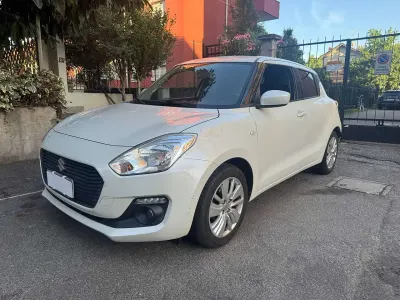 Usata Suzuki Swift 90 CV (66 kW) 2019 Bianco Utilitaria