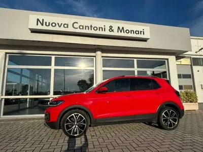 Usata VW T-Cross Advance 110 CV (80 kW) 2021 Rosso SUV