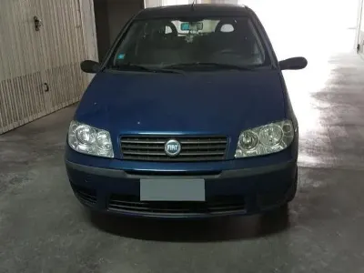 Usata Fiat Punto 69 CV (50 kW) 2003 Bluazzurro Utilitaria