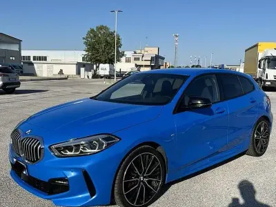 Usata BMW 118 M Sport 150 CV (110 kW) 2020 Blu Utilitaria