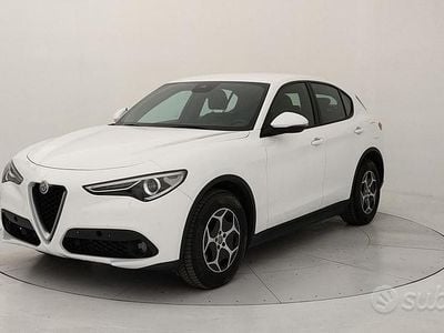 Second-hand Alfa Romeo Stelvio Business 190 CP (139 kW) 2022 Alb SUV