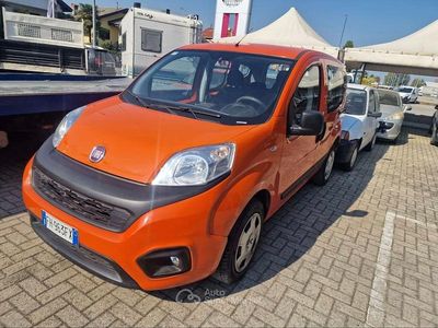 Usata Fiat Qubo Trekking 95 CV (69 kW) 2017 Arancione Monovolume