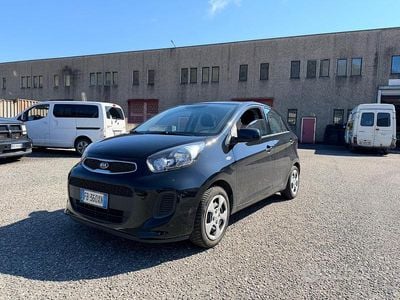 Gebraucht Kia Picanto 69 PS (50 kW) 2015 Schwarz Kleinwagen