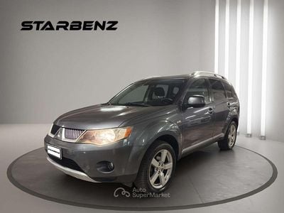 Usata Mitsubishi Outlander Instyle 156 CV (114 kW) 2008 Grigio SUV