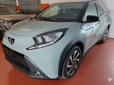 Nuova Toyota Aygo Trend 72 CV (52 kW) 2025 Verde Utilitaria