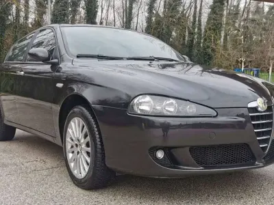 Usata Alfa Romeo 147 150 CV (110 kW) 2006 Nero Utilitaria