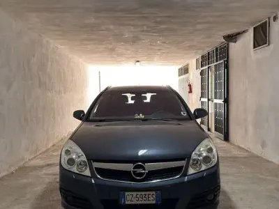 Usata Opel Vectra Cosmo 150 CV (110 kW) 2006 Grigio Station wagon