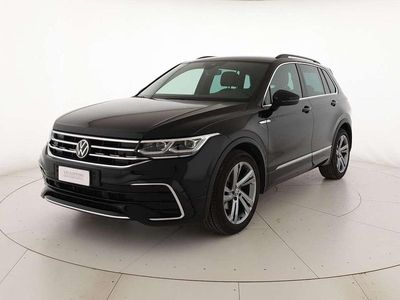 Gebraucht VW Tiguan R-line 150 PS (110 kW) 2023 Schwarz SUV