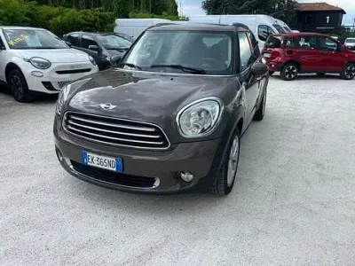 Usata Mini Cooper D Countryman 111 CV (81 kW) 2012 Marrone SUV