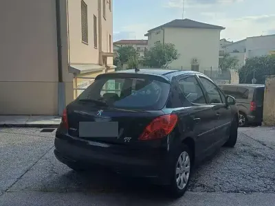 Usata Peugeot 207 73 CV (53 kW) 2009 Nero Berlina