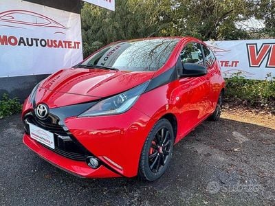 Usata Toyota Aygo X-clusiv 69 CV (50 kW) 2016 Rosso Utilitaria