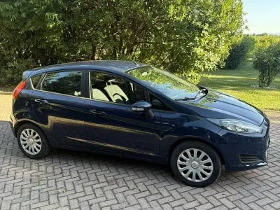Usata Ford Fiesta 75 CV (55 kW) 2017 Bluazzurro Utilitaria