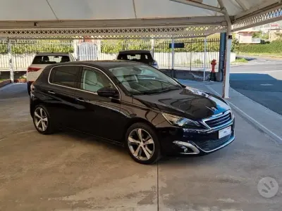 Usata Peugeot 308 Allure 116 CV (85 kW) 2014 Blu Berlina