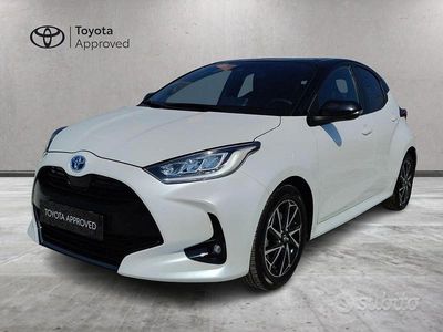 Usata Toyota Yaris Hybrid Style 92 CV (67 kW) 2022 Bianco Berlina