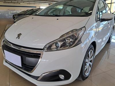 Usata Peugeot 208 Active 101 CV (74 kW) 2016 Bianco Utilitaria