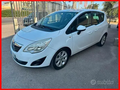 Usata Opel Meriva Cosmo 95 CV (69 kW) 2010 Bianco Monovolume