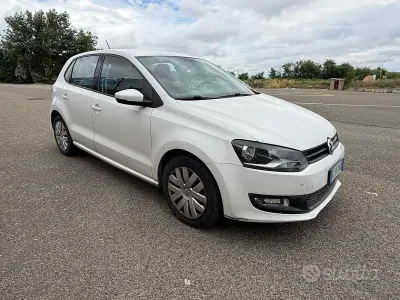 Usata VW Polo Comfortline 75 CV (55 kW) 2010 Bianco Utilitaria