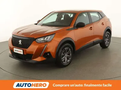Usata Peugeot 2008 Active 101 CV (74 kW) 2022 Arancione SUV