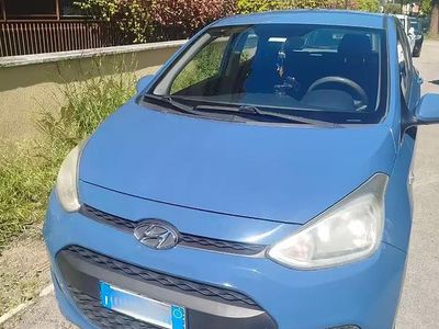 Usata Hyundai i10 Comfort 67 CV (49 kW) 2016 Blu Utilitaria