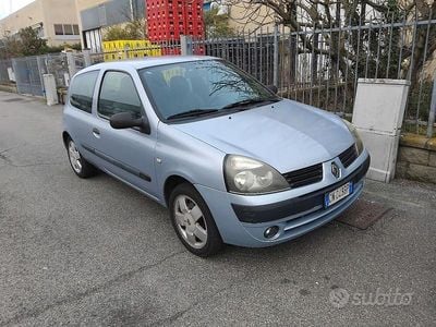 Usata Renault Clio II 2004 Grigio Berlina