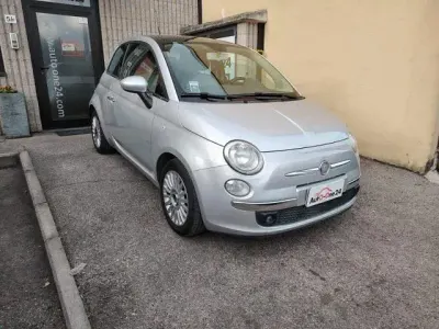 Usata Fiat 500 Lounge 69 CV (50 kW) 2010 Argento metallizzato Utilitaria