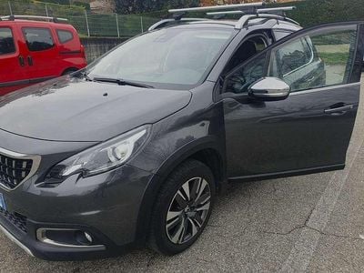 Usata Peugeot 2008 Allure 83 CV (61 kW) 2019 Grigio SUV