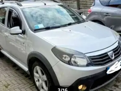 Usata Dacia Sandero 84 CV (61 kW) 2011 Berlina