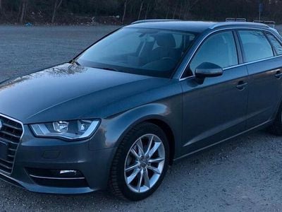Käytetty Audi A3 Young 110 HP (80 kW) 2015 Harmaa Sedan