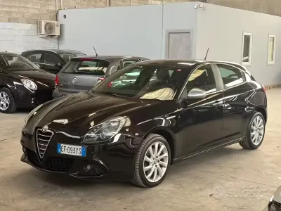 Occasion Alfa Romeo Giulietta Exclusive 140 ch (102 kW) 2011 Noir Citadine
