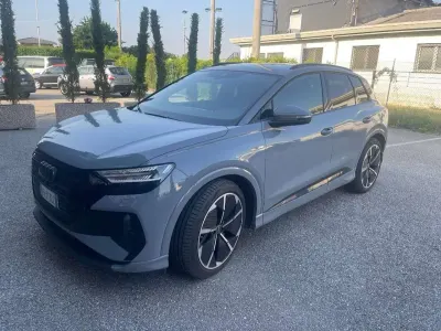 Usata Audi Q4 e-tron S-Line 210 kW (286 CV) 2025 Grigio SUV