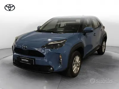 Usata Toyota Yaris Cross Active 116 CV (85 kW) 2022 Azzurro SUV