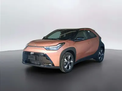 Nuova Toyota Aygo X 116 CV (85 kW) 2026 Cinnamon brown & black SUV