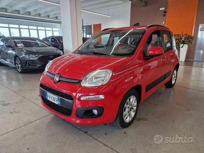 Usata Fiat Panda Lounge 95 CV (69 kW) 2018 Rosso Utilitaria