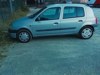 Brugt Renault Clio II 58 HK (42 kW) 2002 Blå Sedan