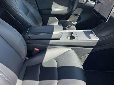 Usata Tesla Model Y 152 kW (208 CV) 2021 Blu/azzurro SUV