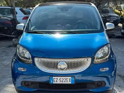 Usata Smart ForFour Passion 71 CV (52 kW) 2015 Blu Utilitaria