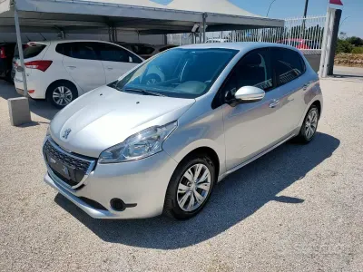 Usata Peugeot 208 Allure 68 CV (50 kW) 2012 Grigio Utilitaria