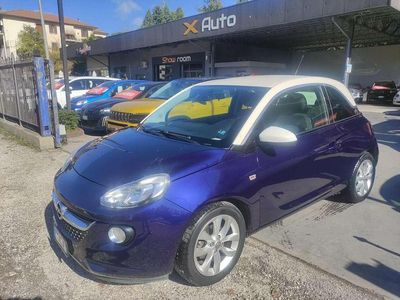 Usata Opel Adam Jam 87 CV (63 kW) 2017 Blu tetto bianco Utilitaria