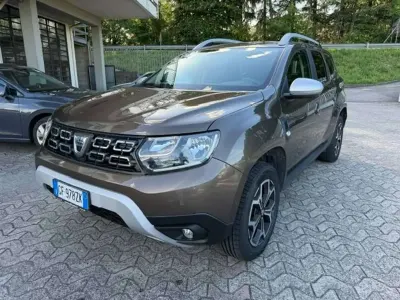 Usata Dacia Duster Prestige 101 CV (74 kW) 2021 Bronzo SUV