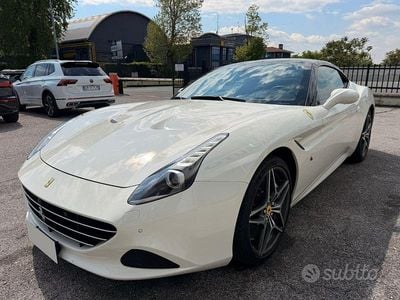 Usata Ferrari California 560 CV (411 kW) 2015 Bianco Cabrio