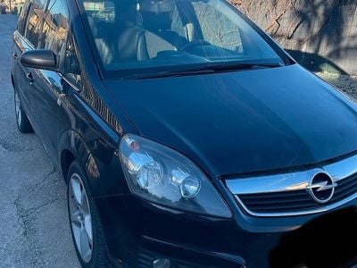 Usata Opel Zafira 2005 Nero Monovolume