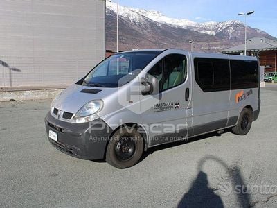 Usata Renault Trafic 135 CV (99 kW) 2006 Grigio Monovolume