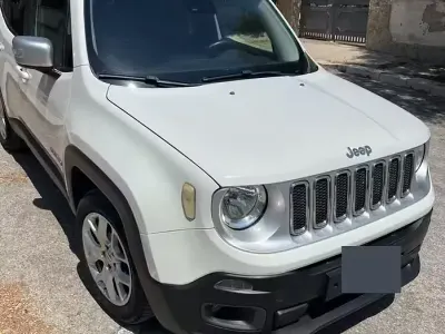Usata Jeep Renegade Limited 120 CV (88 kW) 2015 Bianco SUV