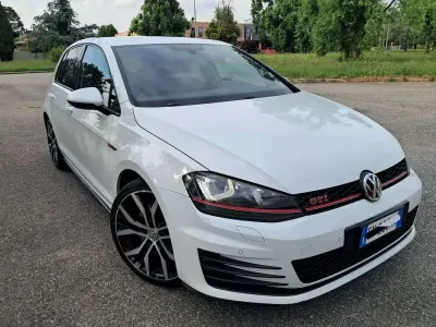 Usata VW Golf VII GTI 230 CV (169 kW) 2015 Berlina