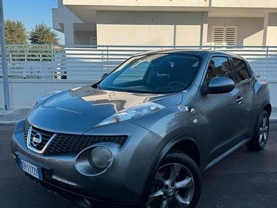 Usata Nissan Juke Tekna 110 CV (80 kW) 2011 Grigio SUV
