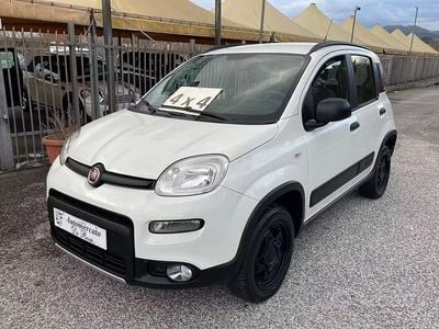 Usata Fiat Panda 4x4 S 85 CV (62 kW) 2017 Bianco Utilitaria